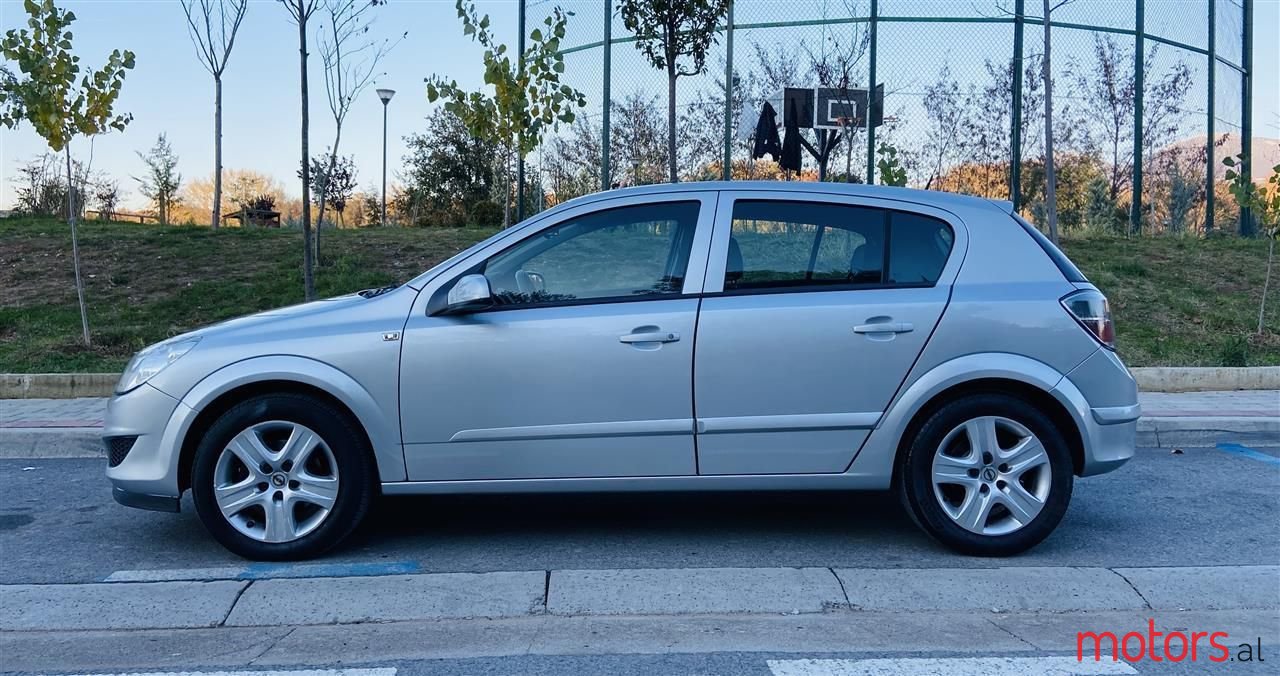2009' Opel Astra photo #6