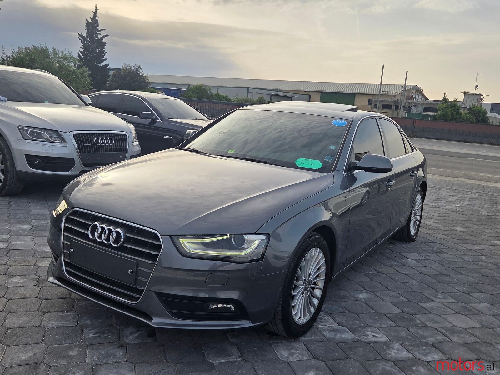 2013' Audi A4 photo #2