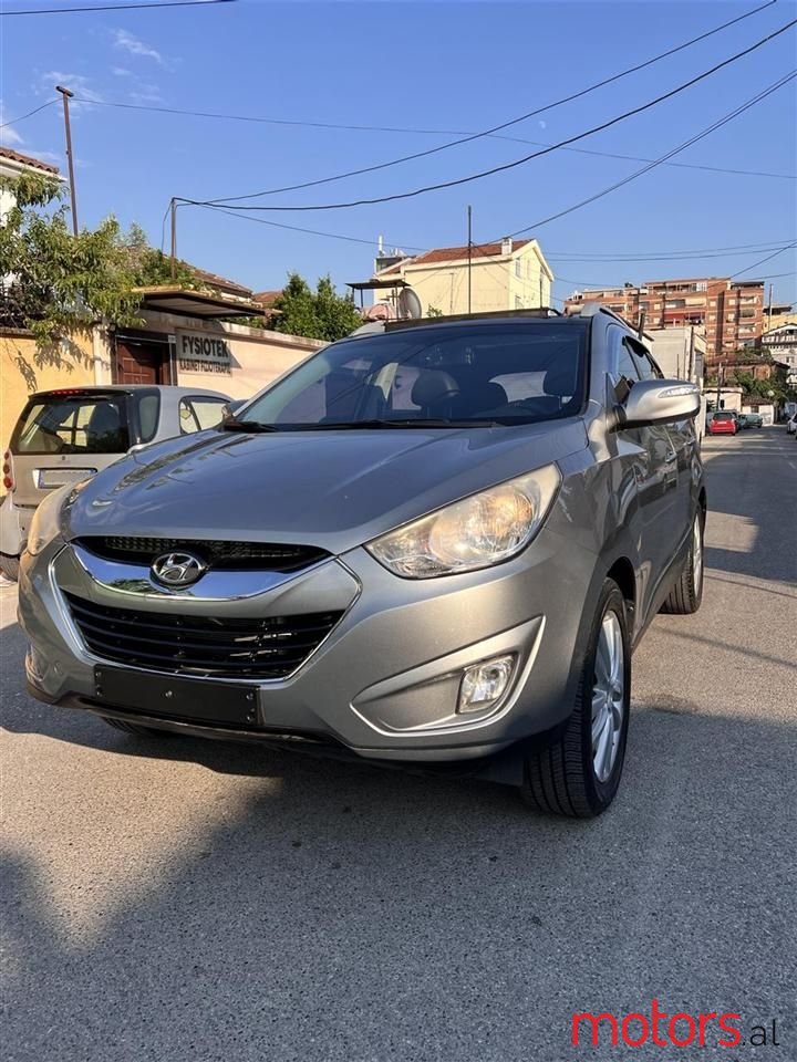 2010' Hyundai Tucson photo #1