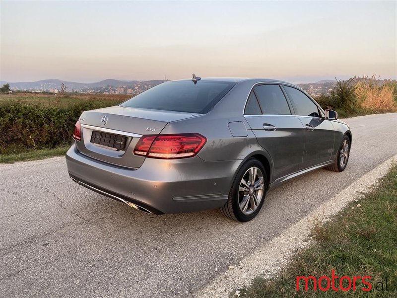 2014' Mercedes-Benz E 220 photo #3