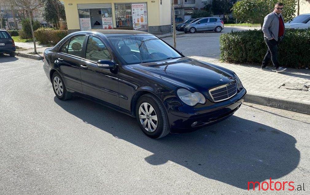 2003' Mercedes-Benz C 220 photo #1