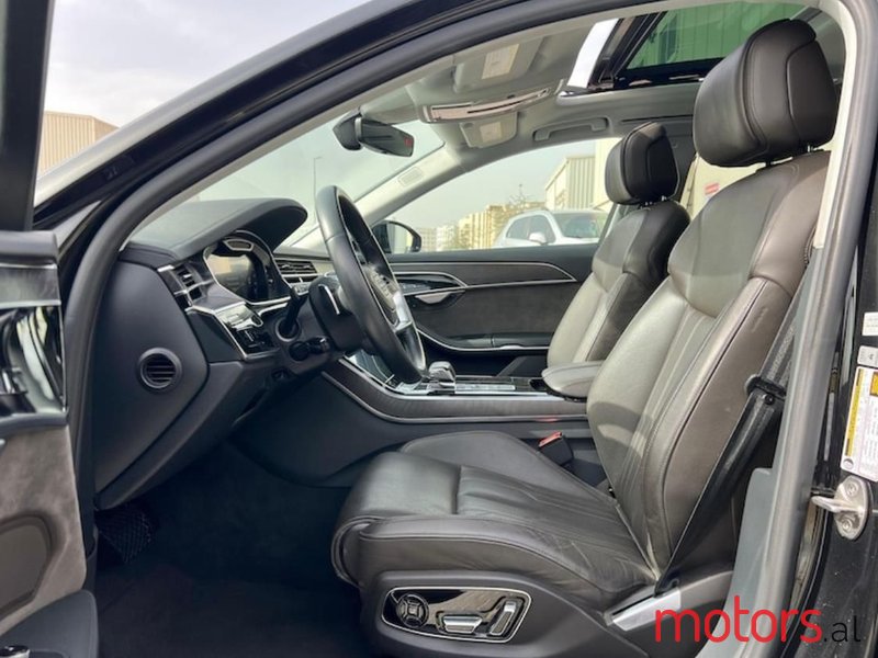 2019' Audi A8 photo #6