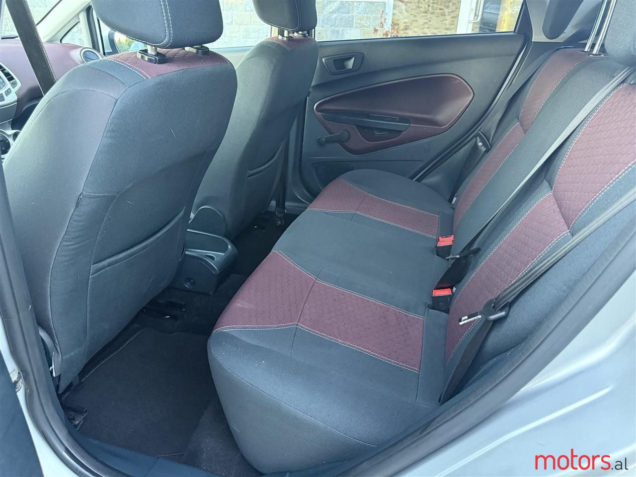 2011' Ford Fiesta photo #5