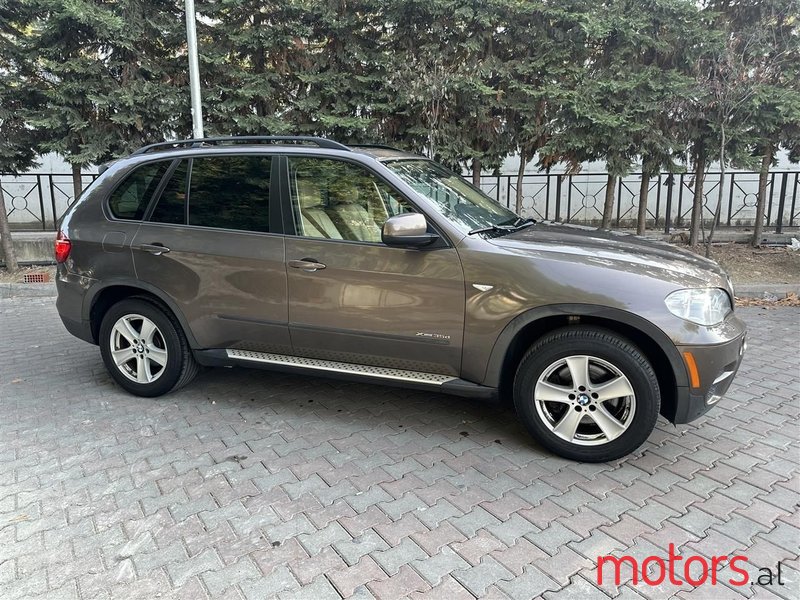 2011' BMW X5 photo #1