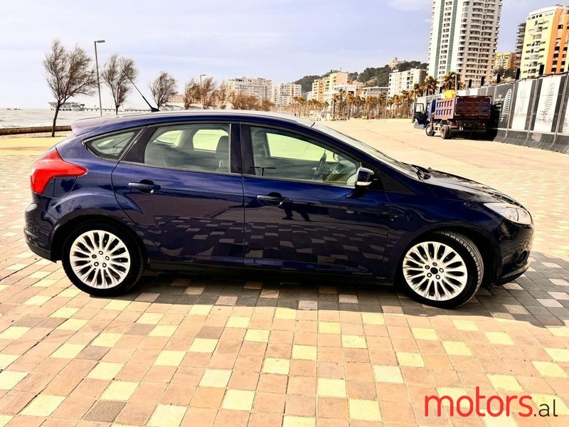 2012' Ford Focus photo #4
