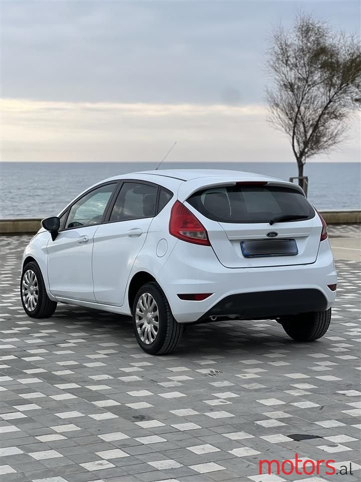 2010' Ford Fiesta photo #4