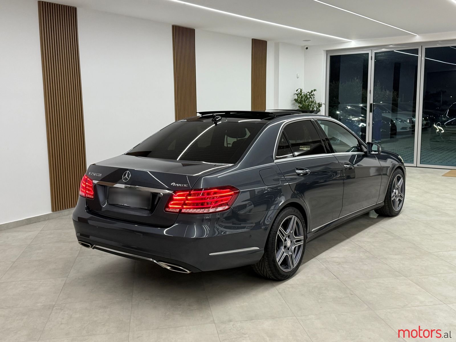 2014' Mercedes-Benz E 250 photo #4