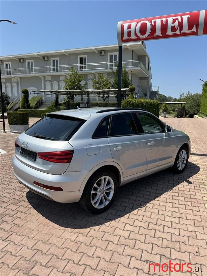 2013' Audi Q3 photo #2