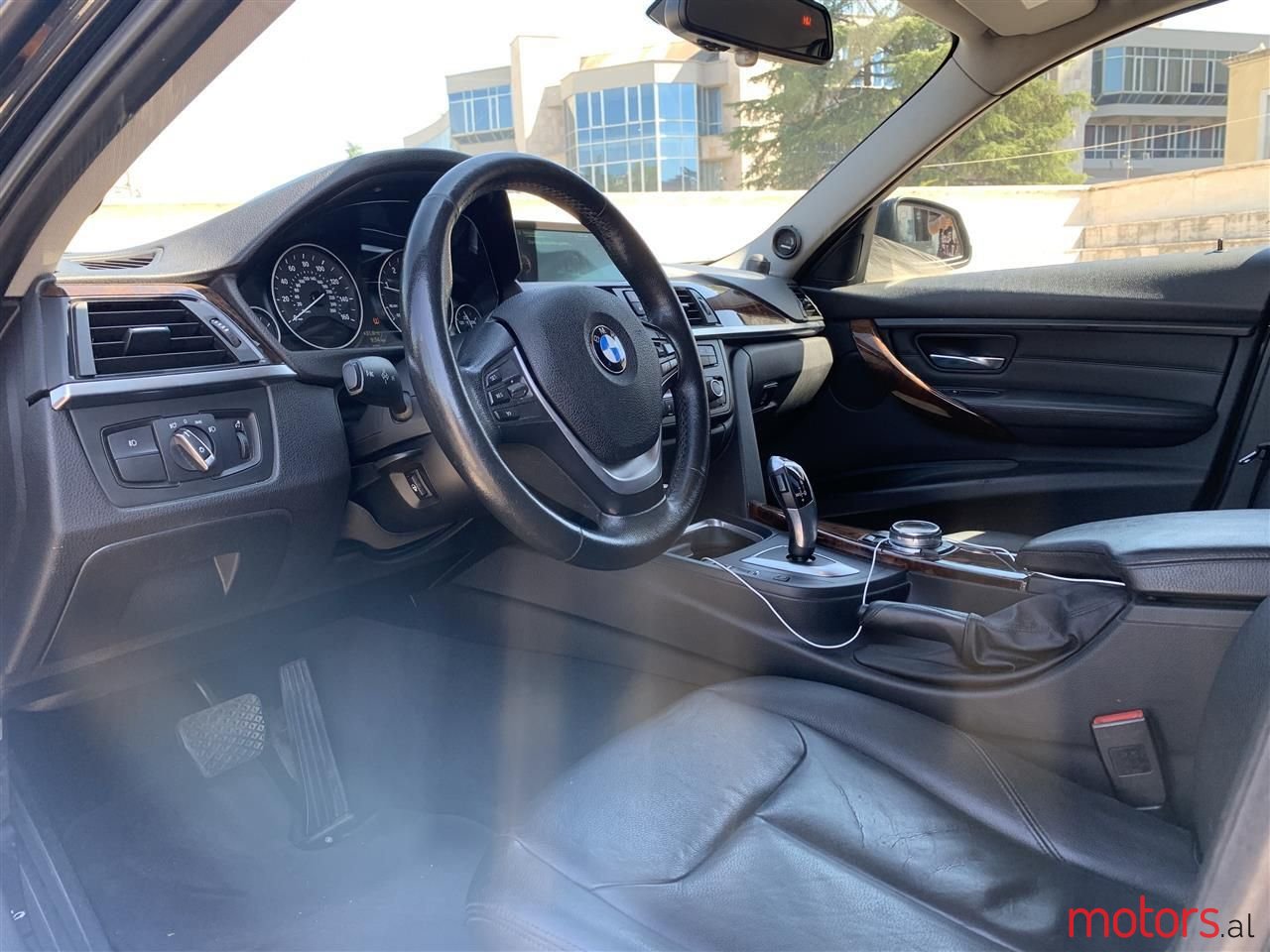 2014' BMW 328 photo #4