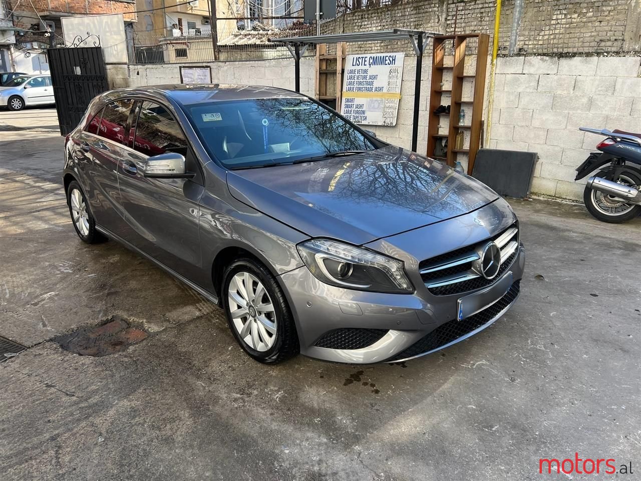 2014' Mercedes-Benz A 180 photo #1