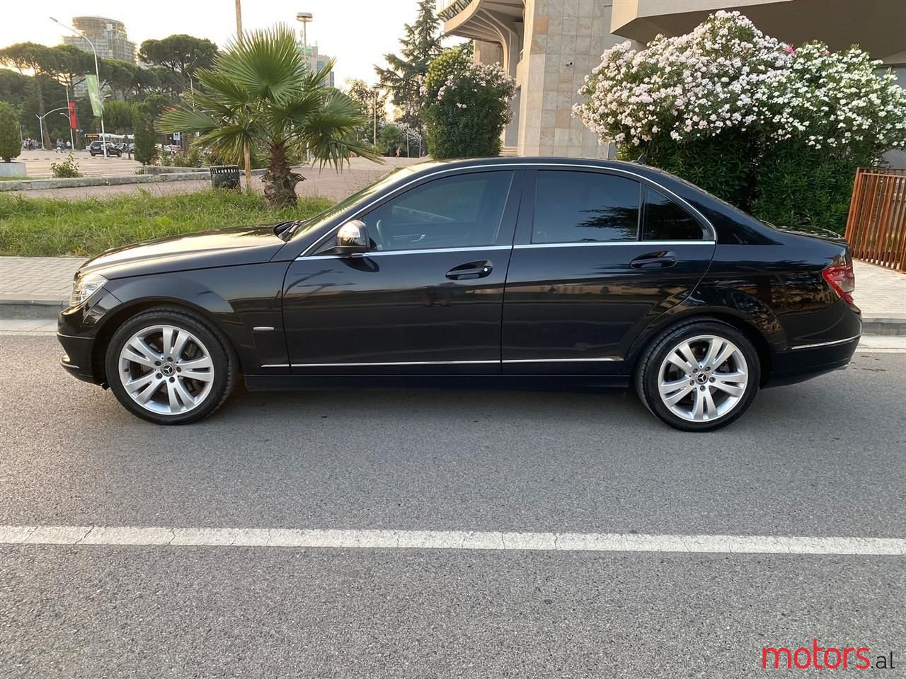 2008' Mercedes-Benz C 320 photo #2