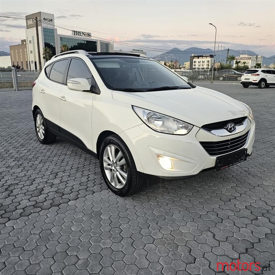 2010' Hyundai Tucson photo #3