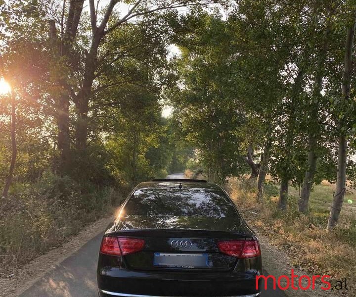 2013' Audi A8 photo #4