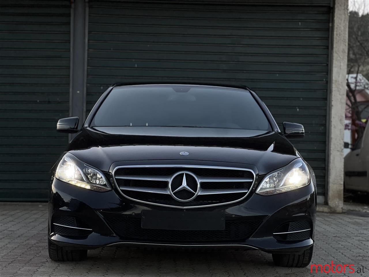 2014' Mercedes-Benz E 220 photo #3