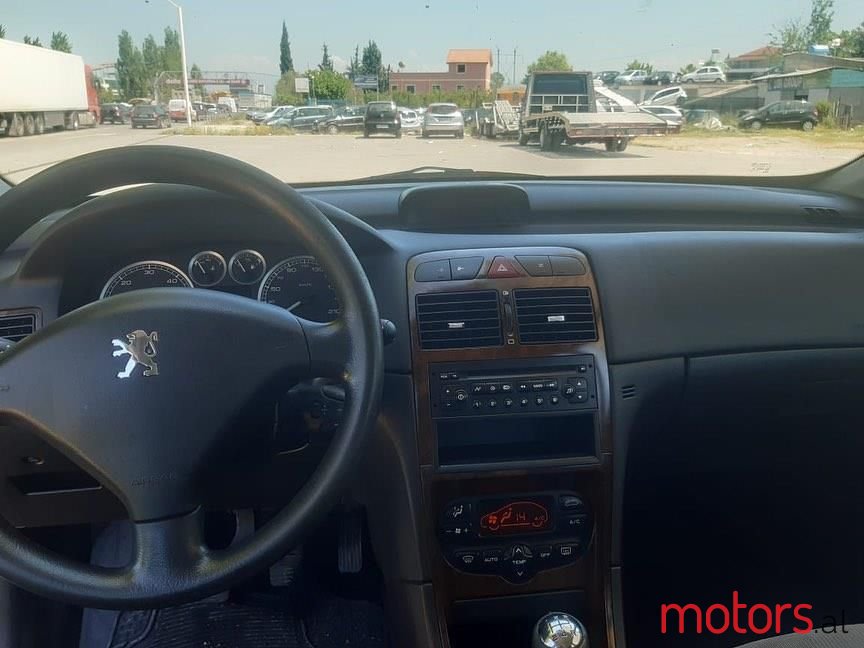 2022' Peugeot 307 photo #4