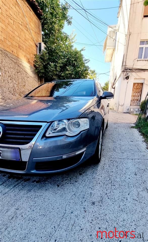 2006' Volkswagen Passat photo #2