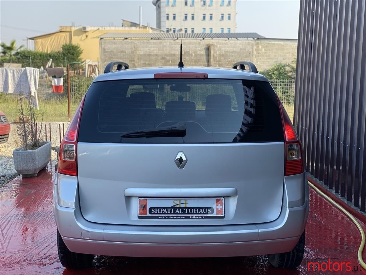 2007' Renault Megane photo #5