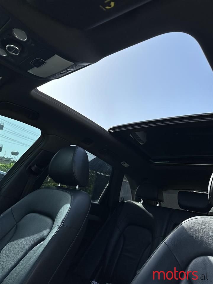 2012' Audi Q5 photo #3