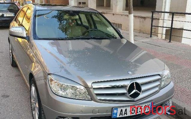 2008' Mercedes-Benz C-Class photo #2