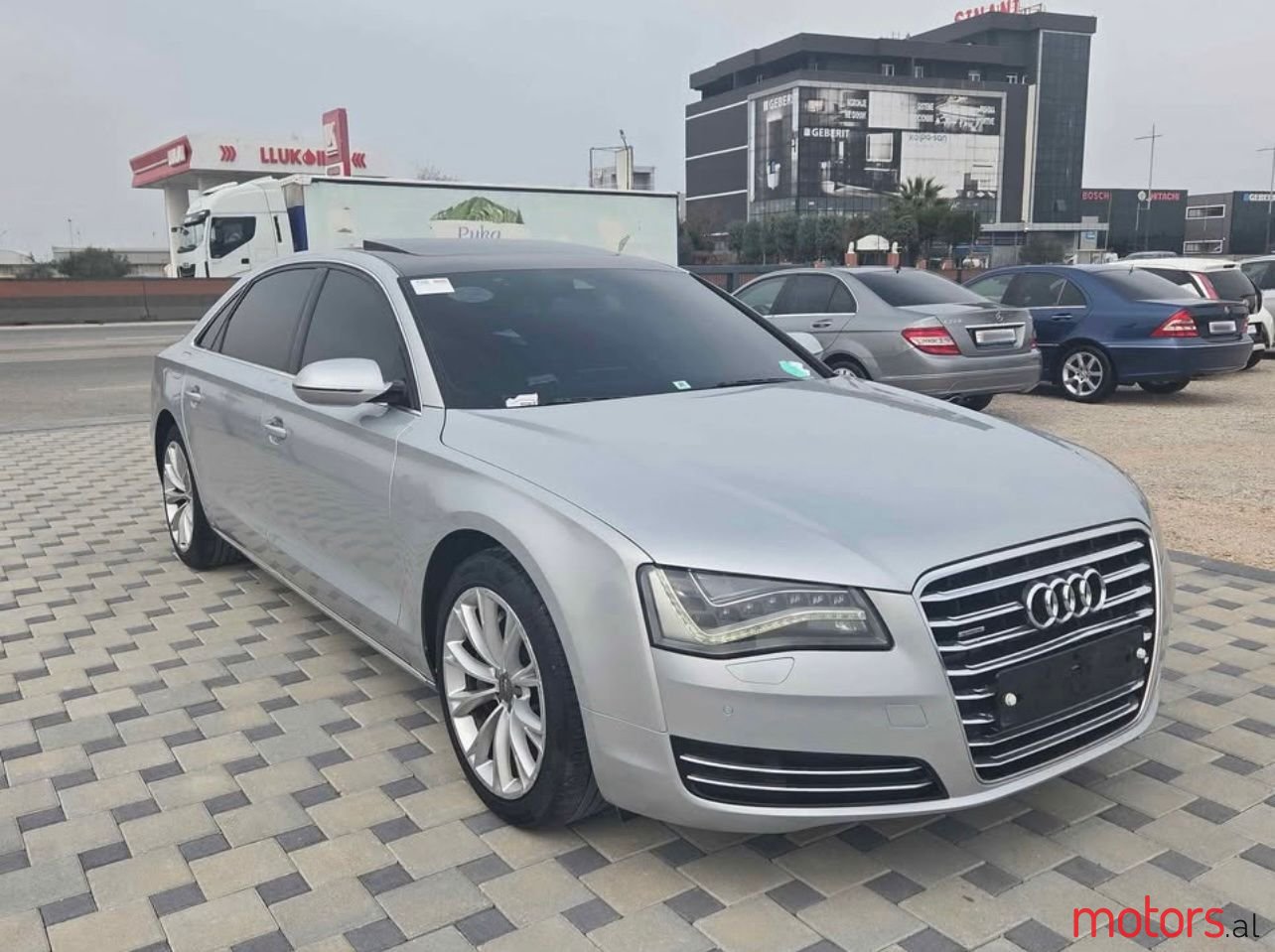 2013' Audi A8 photo #2