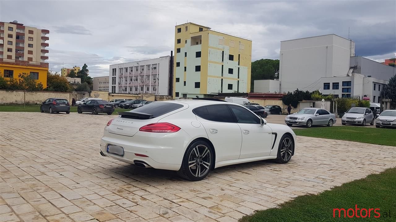 2014' Porsche Panamera photo #5