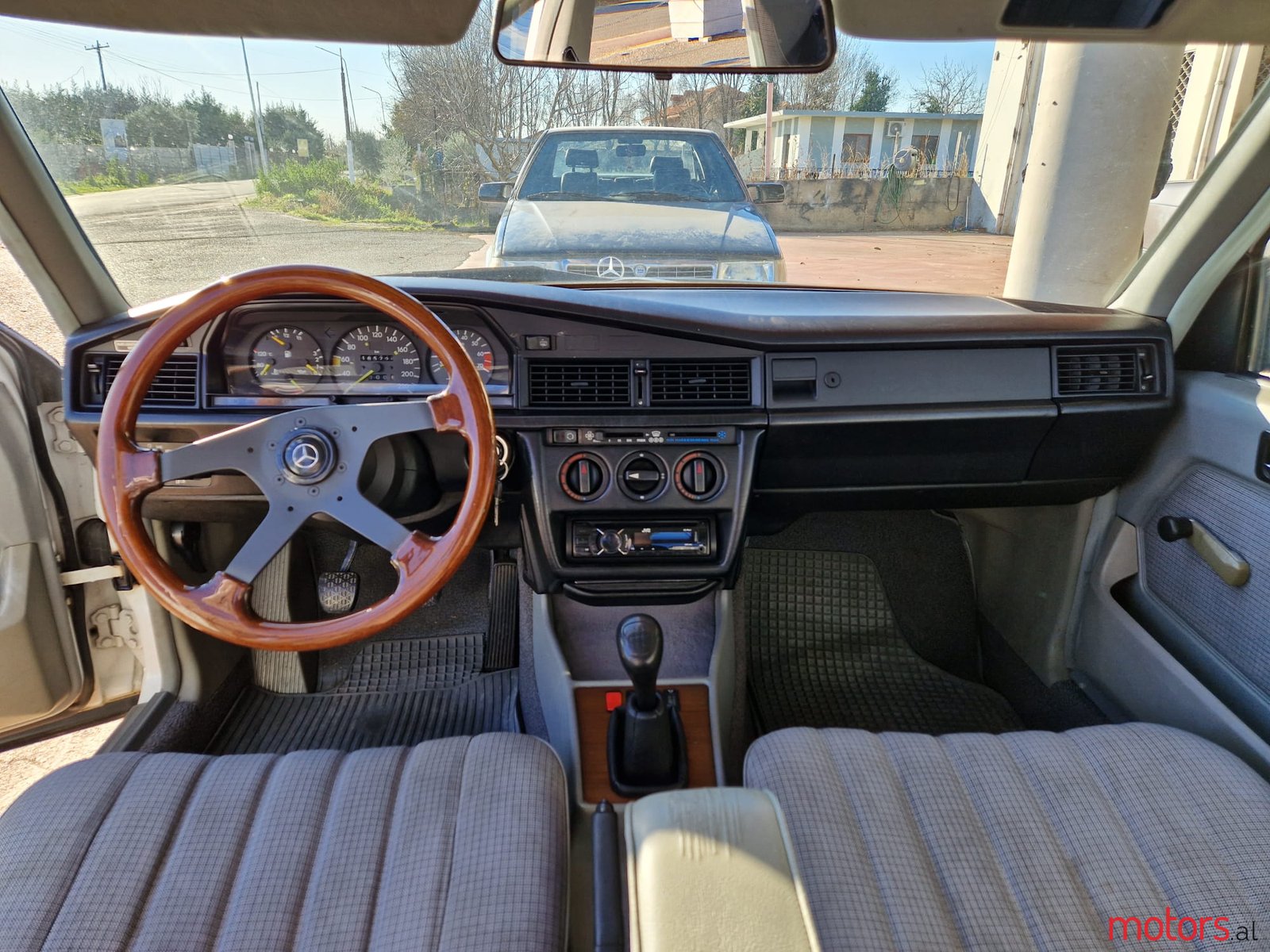 1991' Mercedes-Benz 190 photo #6