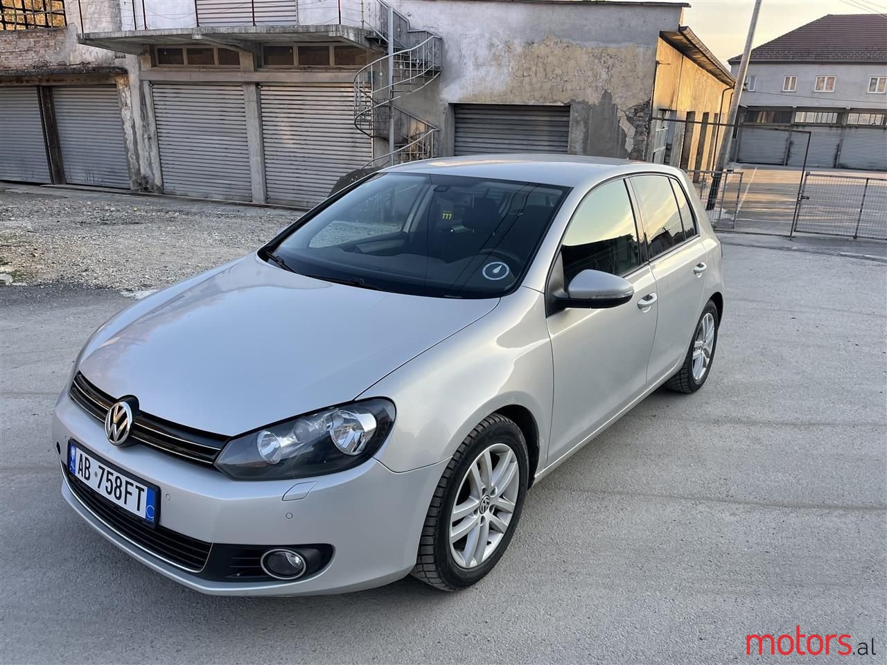 2010' Volkswagen Golf photo #1