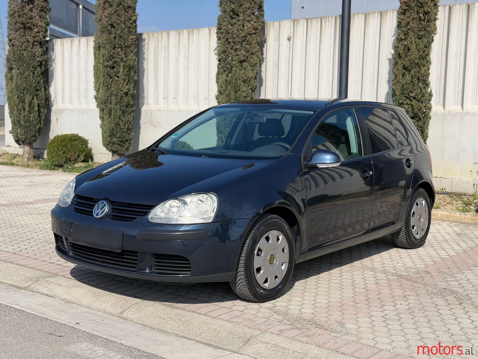 2005' Volkswagen Golf photo #1