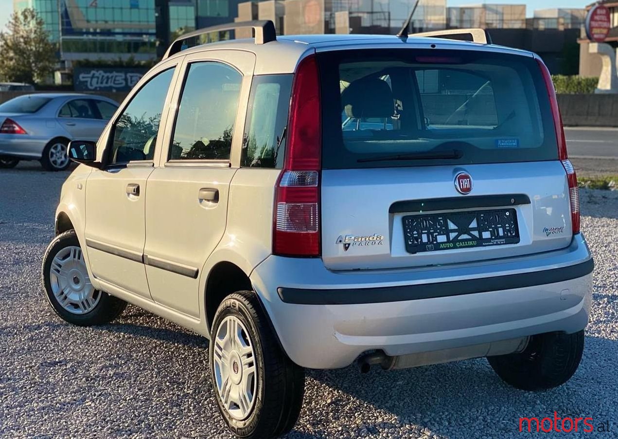 2010' Fiat Panda photo #1
