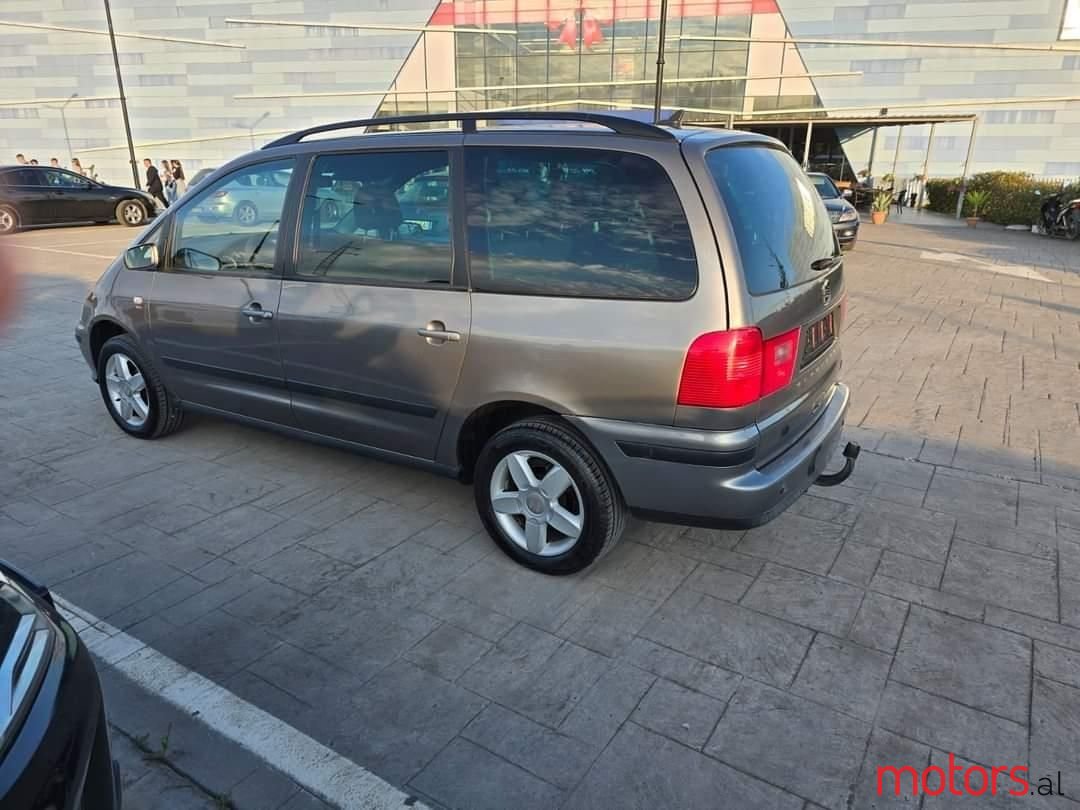 2008' SEAT Alhambra photo #5