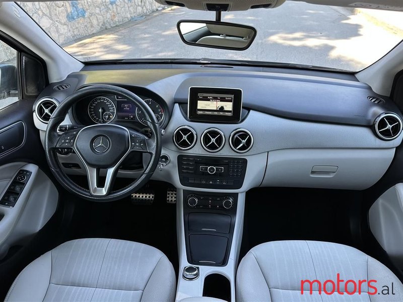 2014' Mercedes-Benz B 200 photo #5