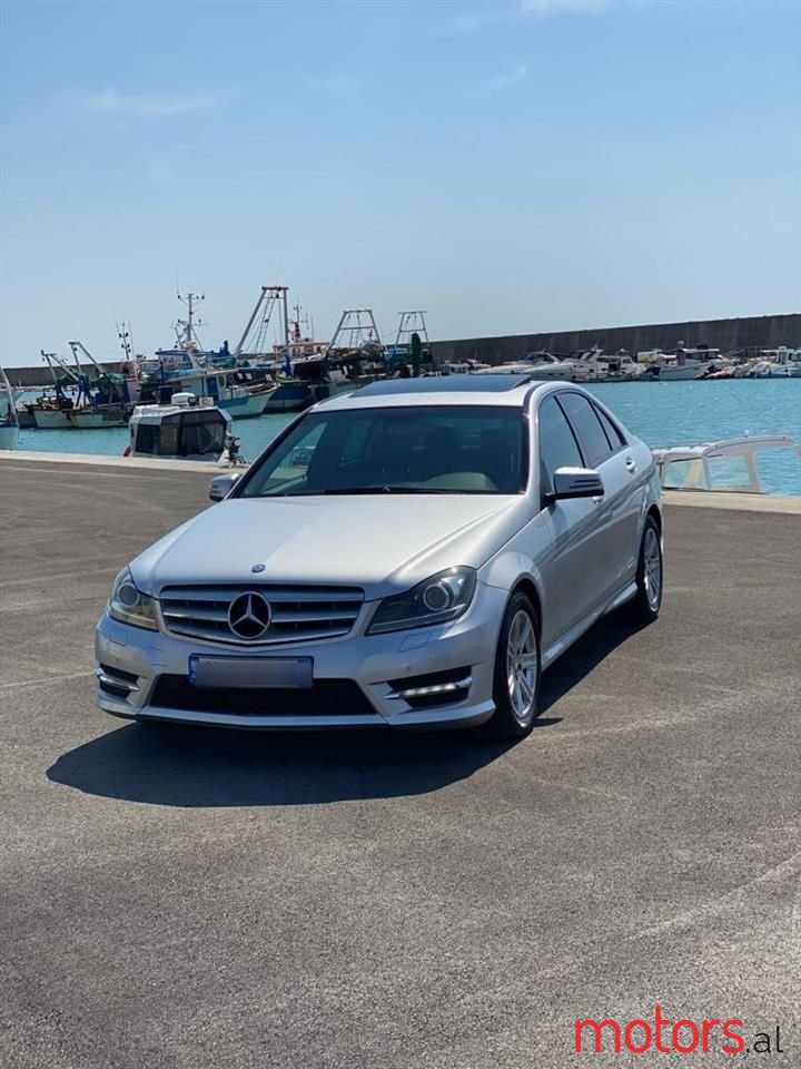 2012' Mercedes-Benz C 200 photo #1