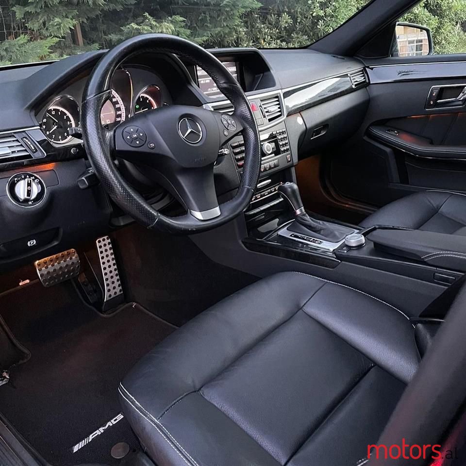 2009' Mercedes-Benz E 220 photo #6