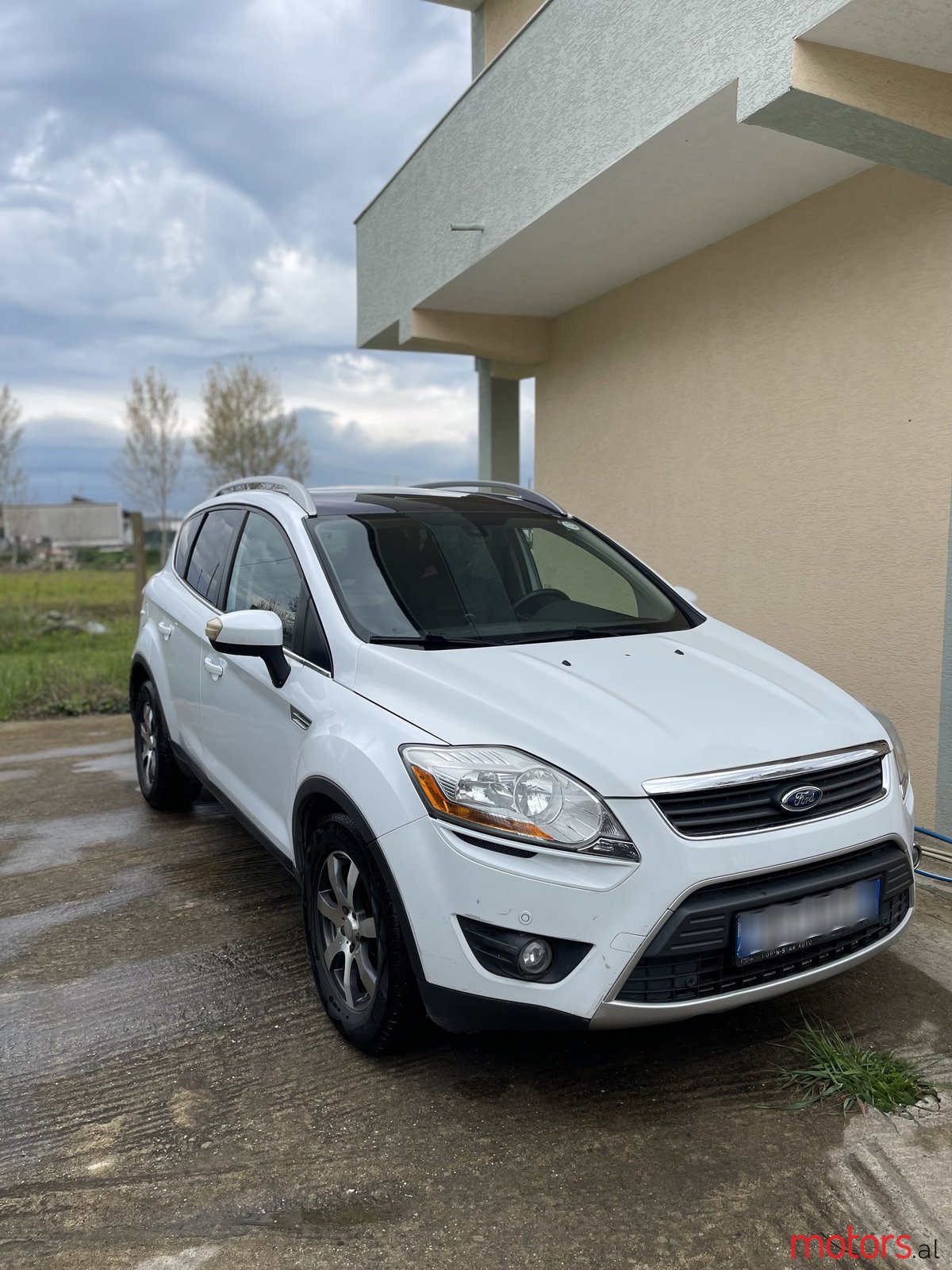 2011' Ford Kuga photo #3