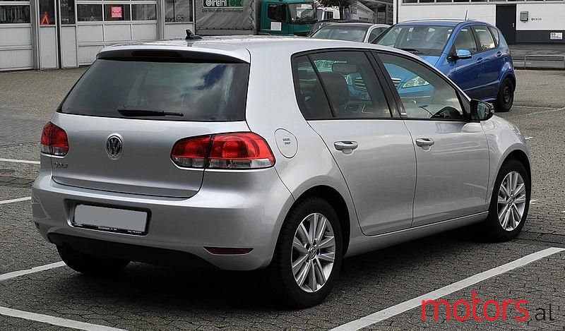 2008' Volkswagen Golf photo #2