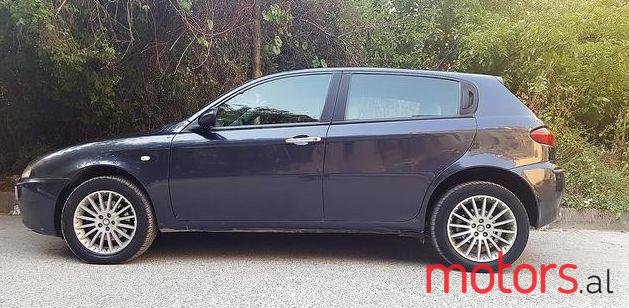 2003' Alfa Romeo Alfa 147 photo #2