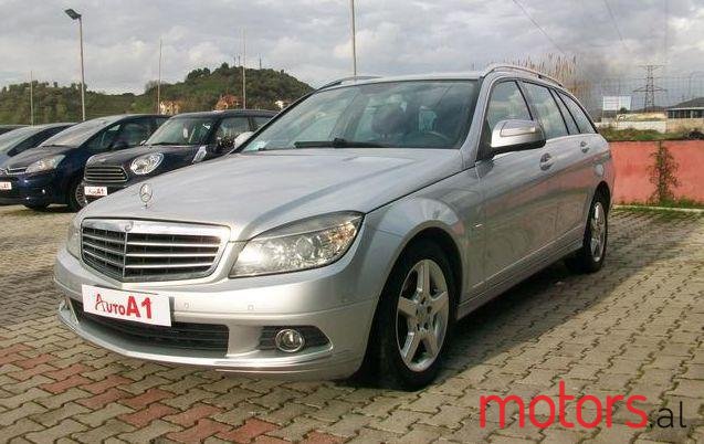 2009' Mercedes-Benz C-Class photo #1