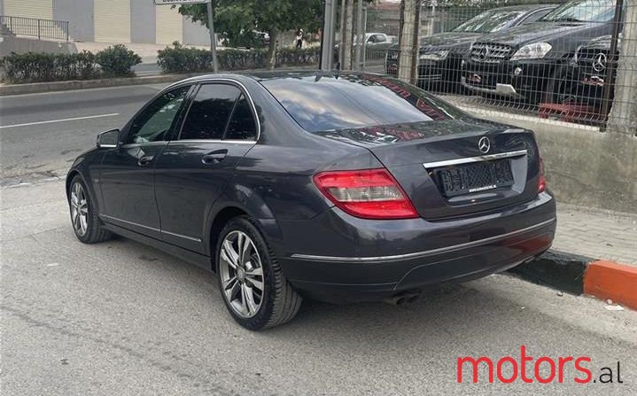 2011' Mercedes-Benz C 200 photo #2