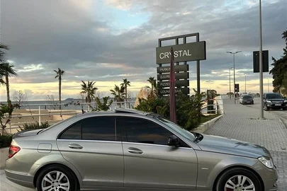 2009' Mercedes-Benz C 200