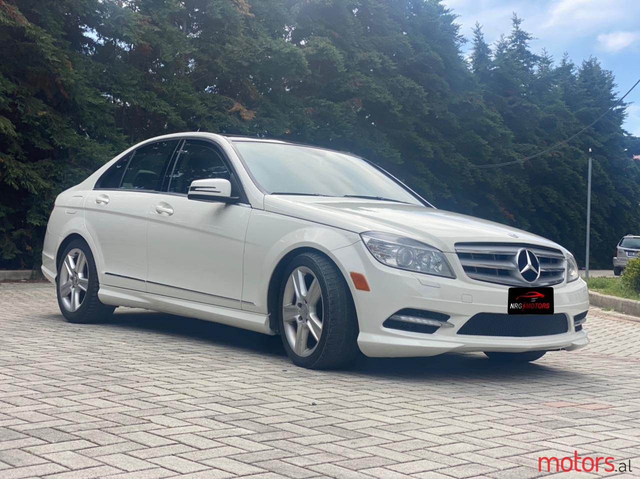 2011' Mercedes-Benz C-Class photo #4