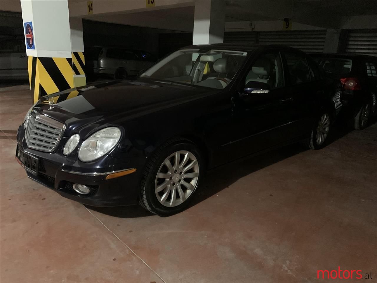 2008' Mercedes-Benz E 300 photo #2