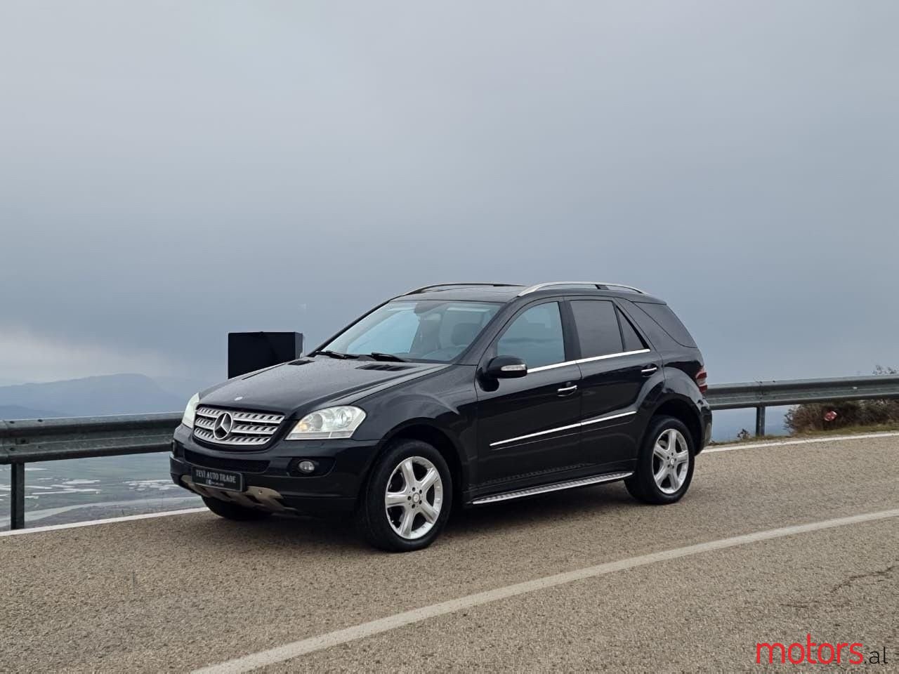 2006' Mercedes-Benz ML 320 photo #1