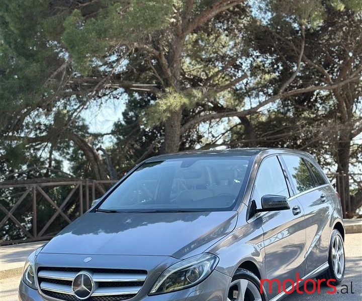 2014' Mercedes-Benz B 200 photo #1