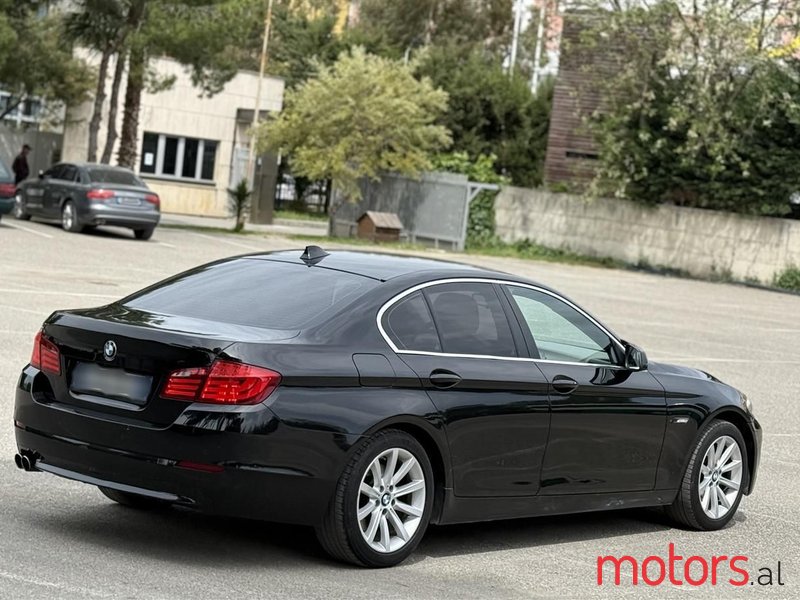 2010' BMW 530 photo #5