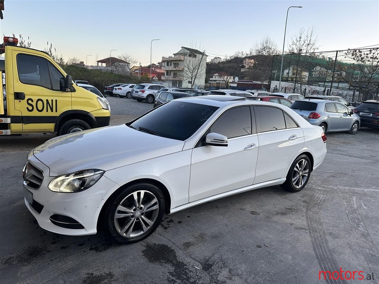 2014' Mercedes-Benz E 220 photo #3