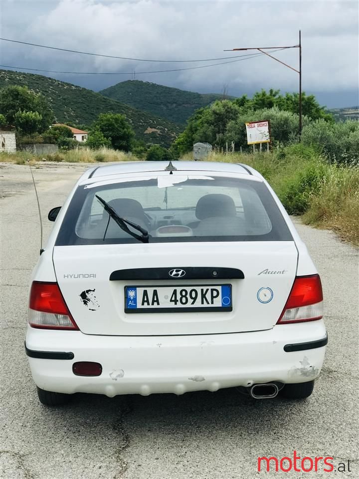 2001' Hyundai Accent photo #4