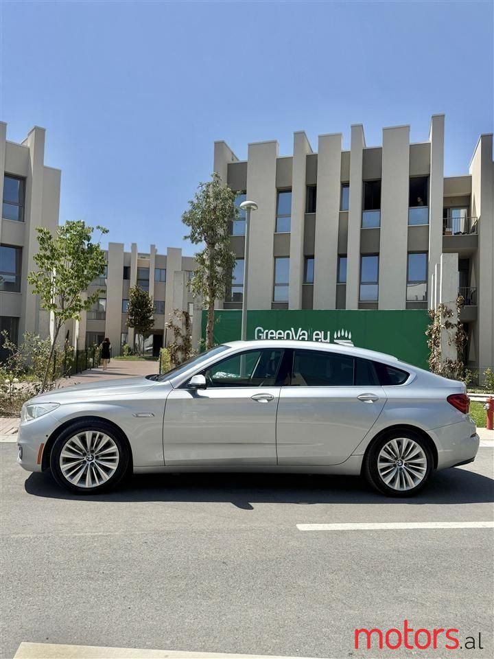 2015' BMW 535 photo #2