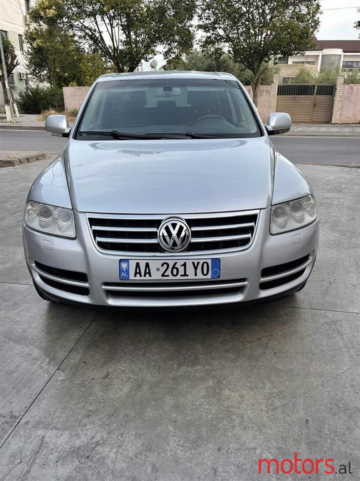 2004' Volkswagen Touareg photo #4