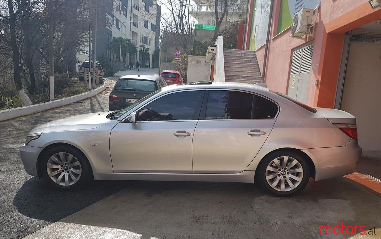 2008' BMW 530 photo #1