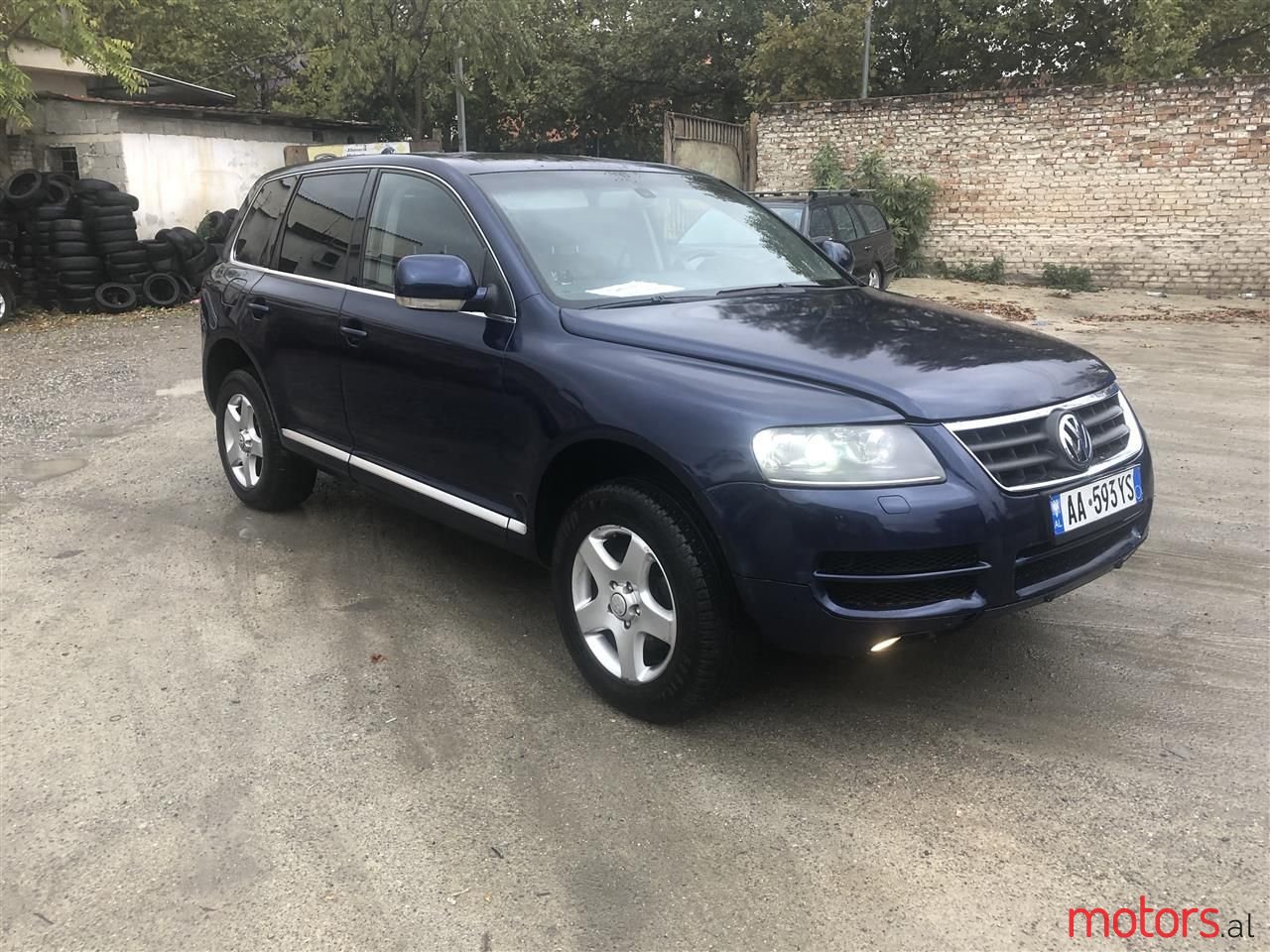 2005' Volkswagen Touareg photo #3